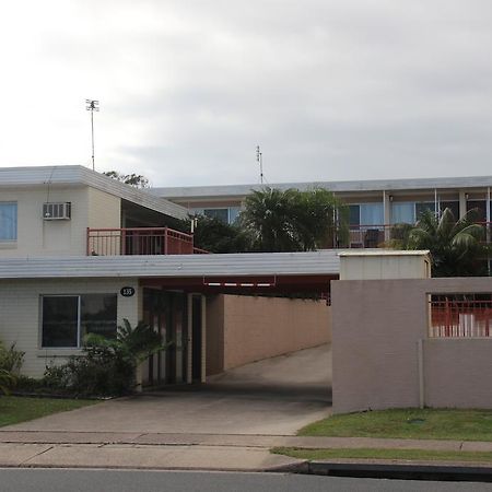 Caloundra Suncourt Motel Экстерьер фото
