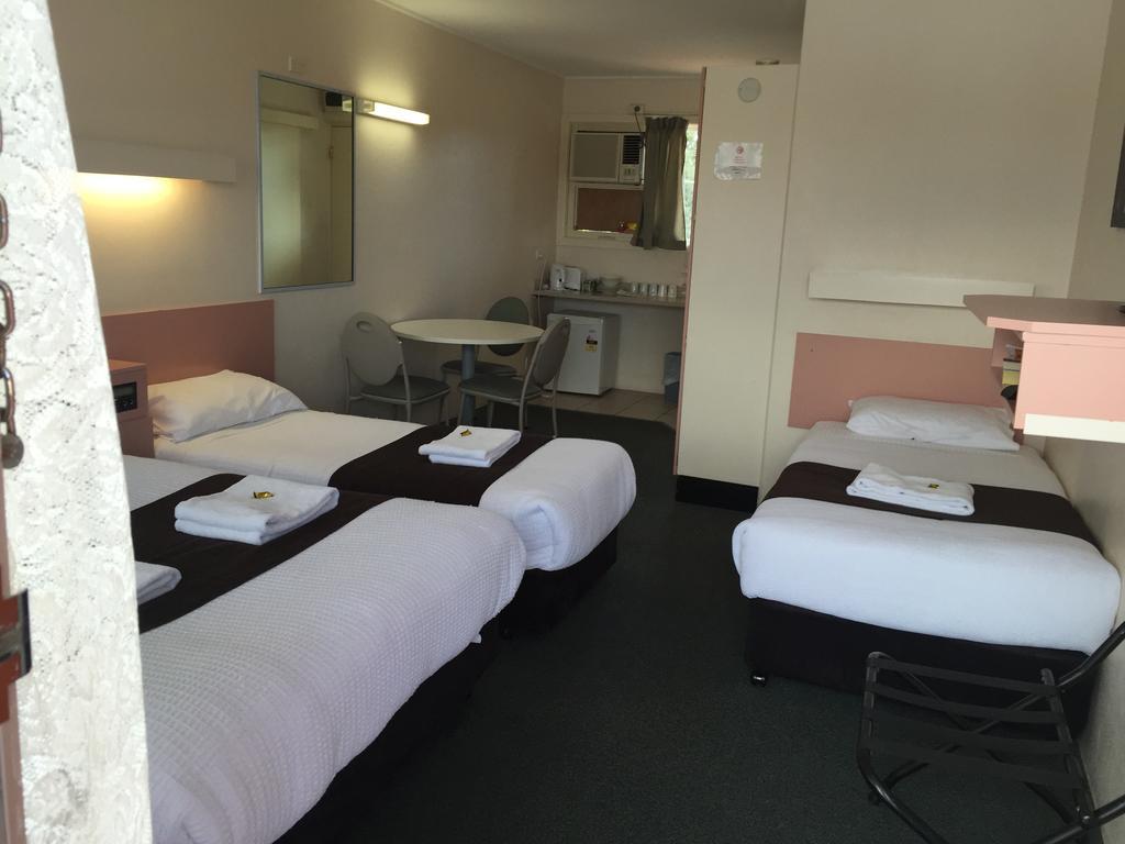 Caloundra Suncourt Motel Номер фото