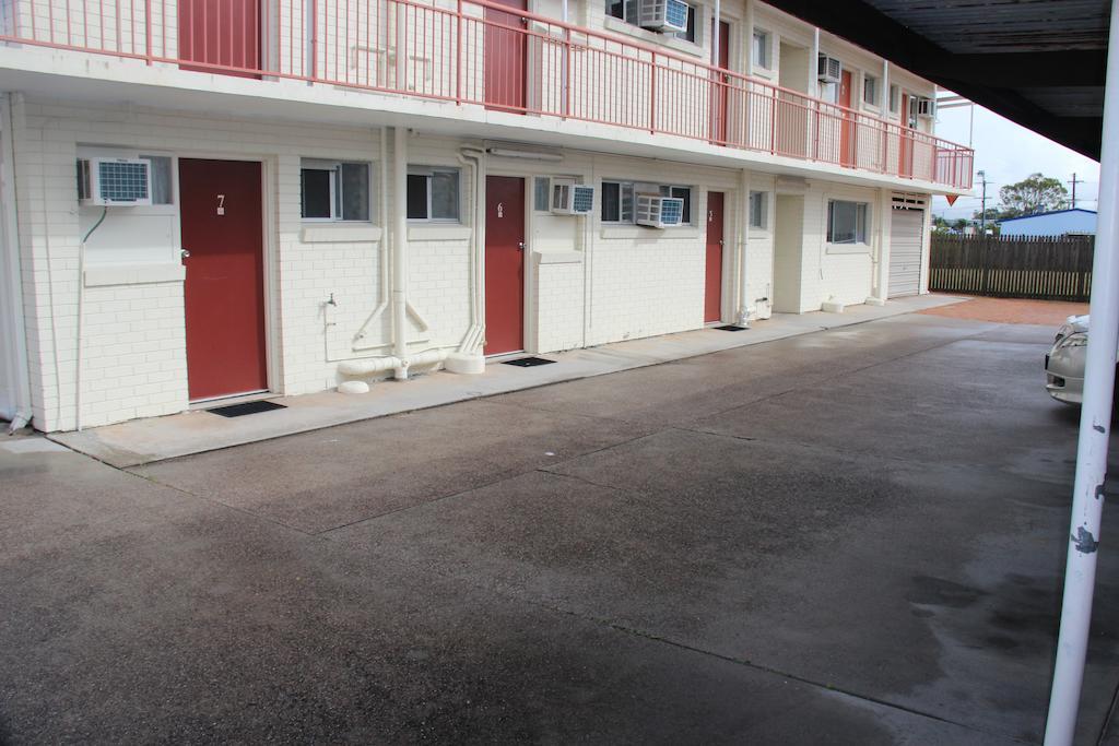 Caloundra Suncourt Motel Экстерьер фото