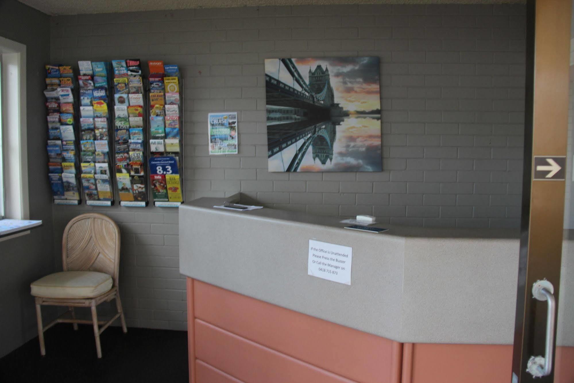 Caloundra Suncourt Motel Экстерьер фото