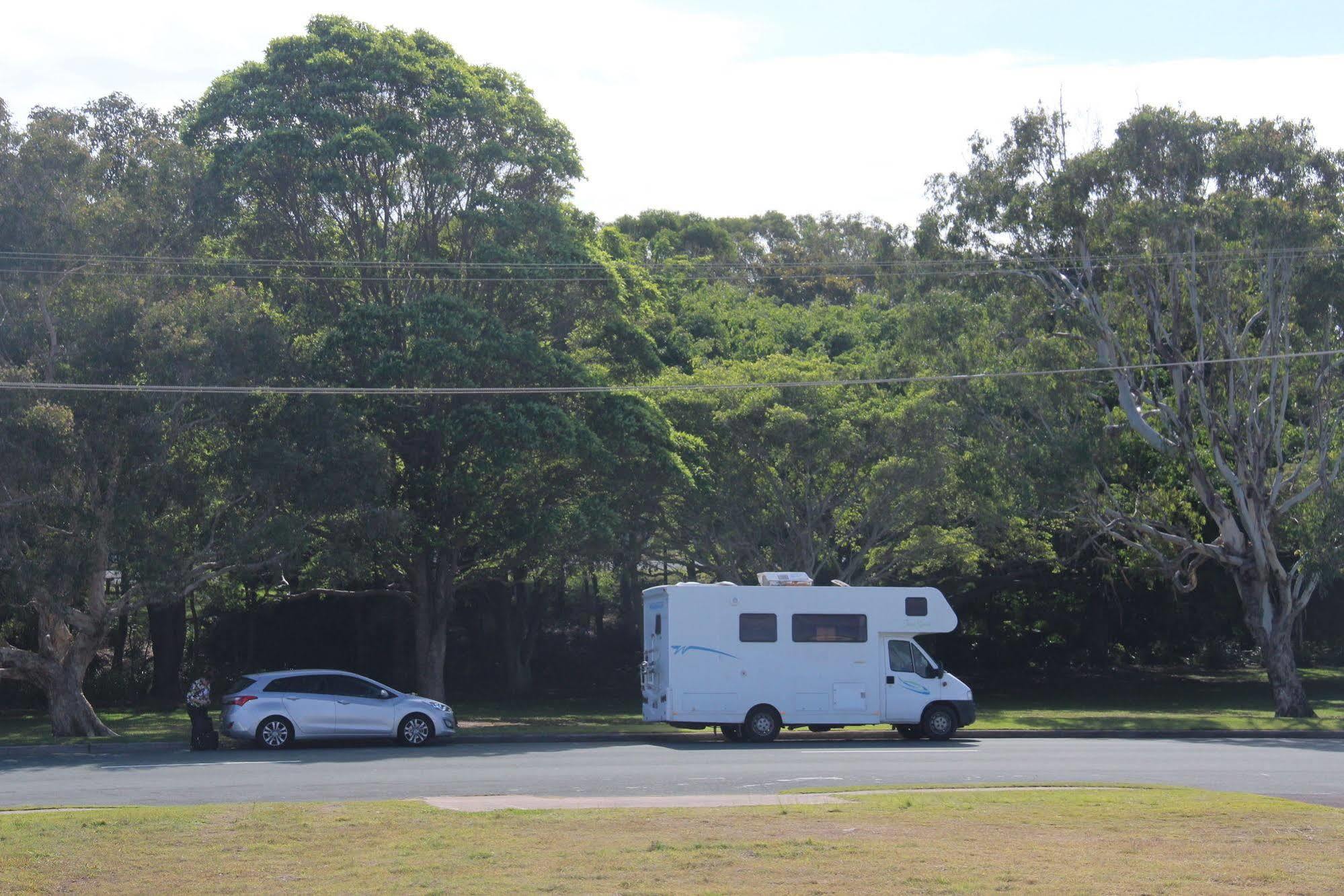 Caloundra Suncourt Motel Экстерьер фото